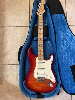 Fender MIM Player Plustop w/ Reunion Blues Hardshell Case (Brand New)