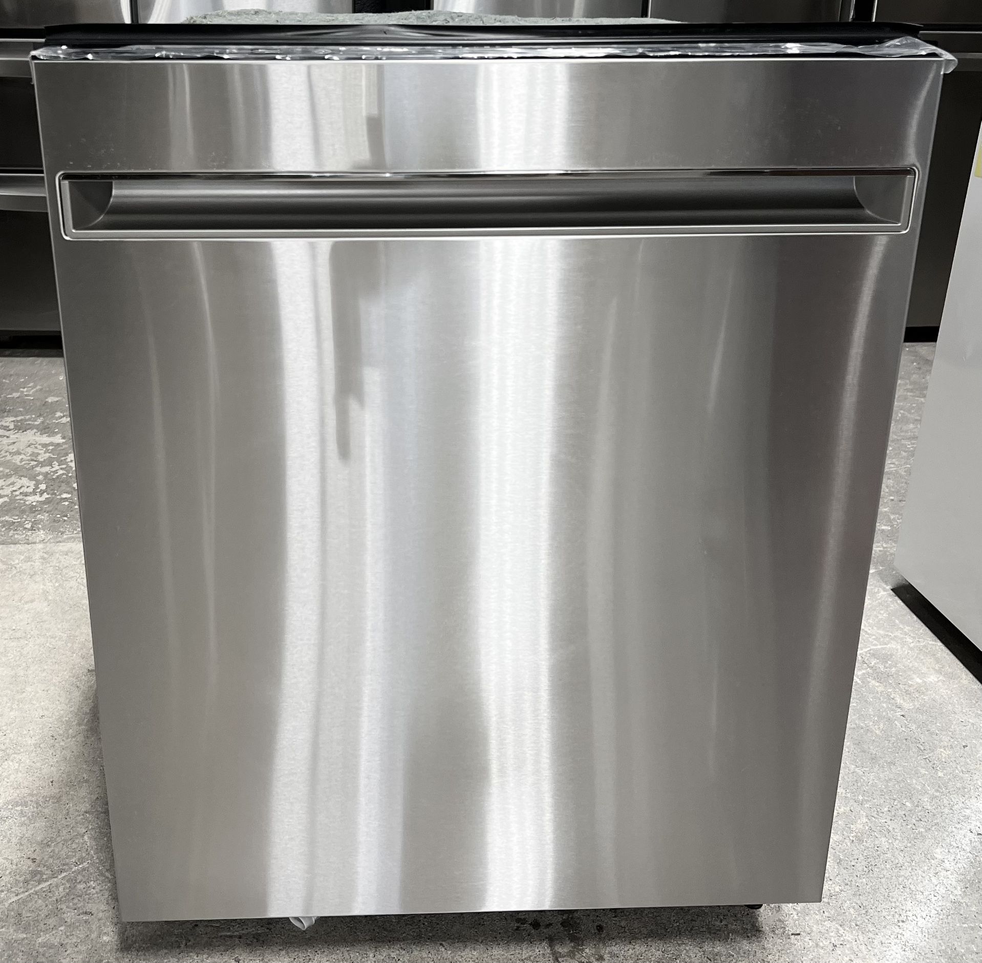 NEW ADA Top Control Dishwasher w/Stainless Steel Tub