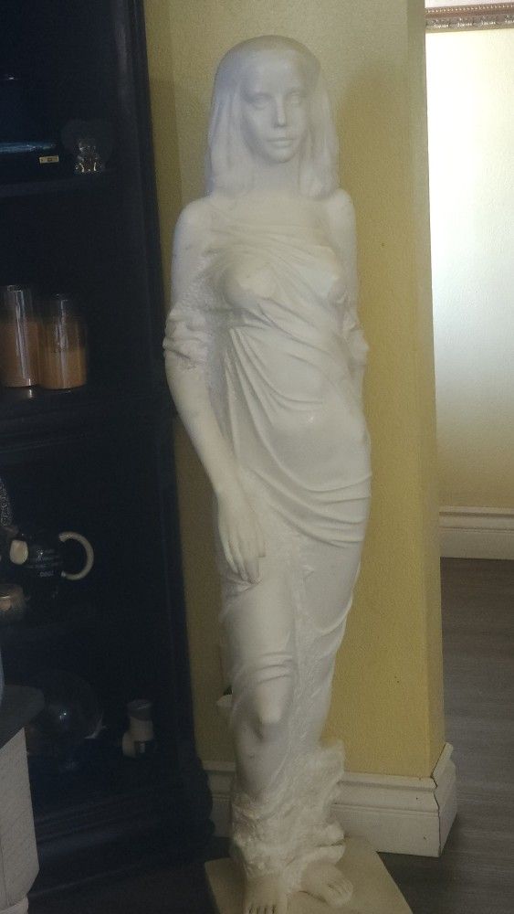 Pure Marble Statue
