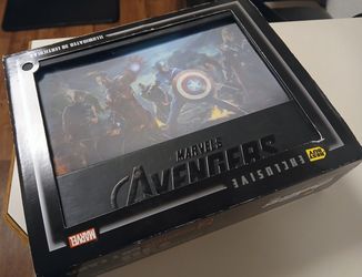 Avengers Best Buy Exclusive Blu Ray Box Set (hologram-type cover)