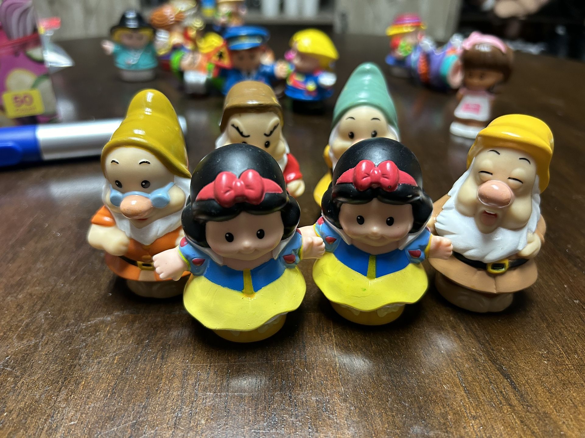 Fisher price/little people