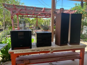 Stereo w/Speakers