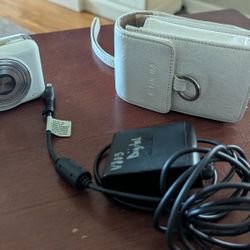 Kodak V803 Digital Point And Shoot Camera