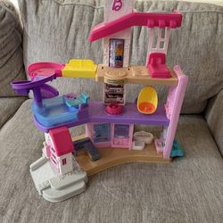 Fisher-Price Little People Barbie Dreamhouse Playset. No accessories.