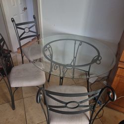 50.00 Glass Table With 4 Chairs