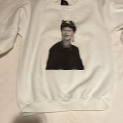 Frida White Sweater Size Small