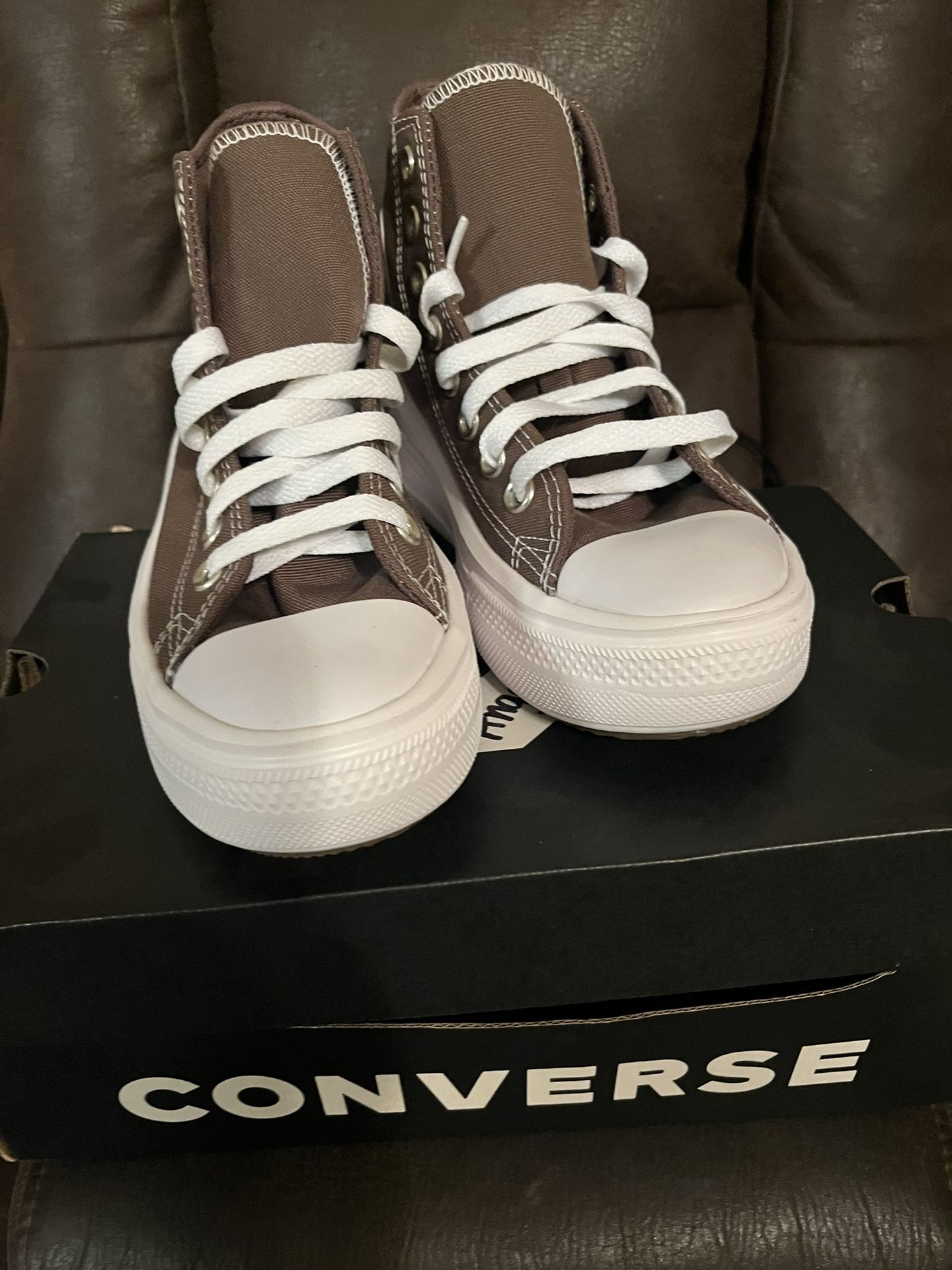 Brand New 5.5 Converse Brown