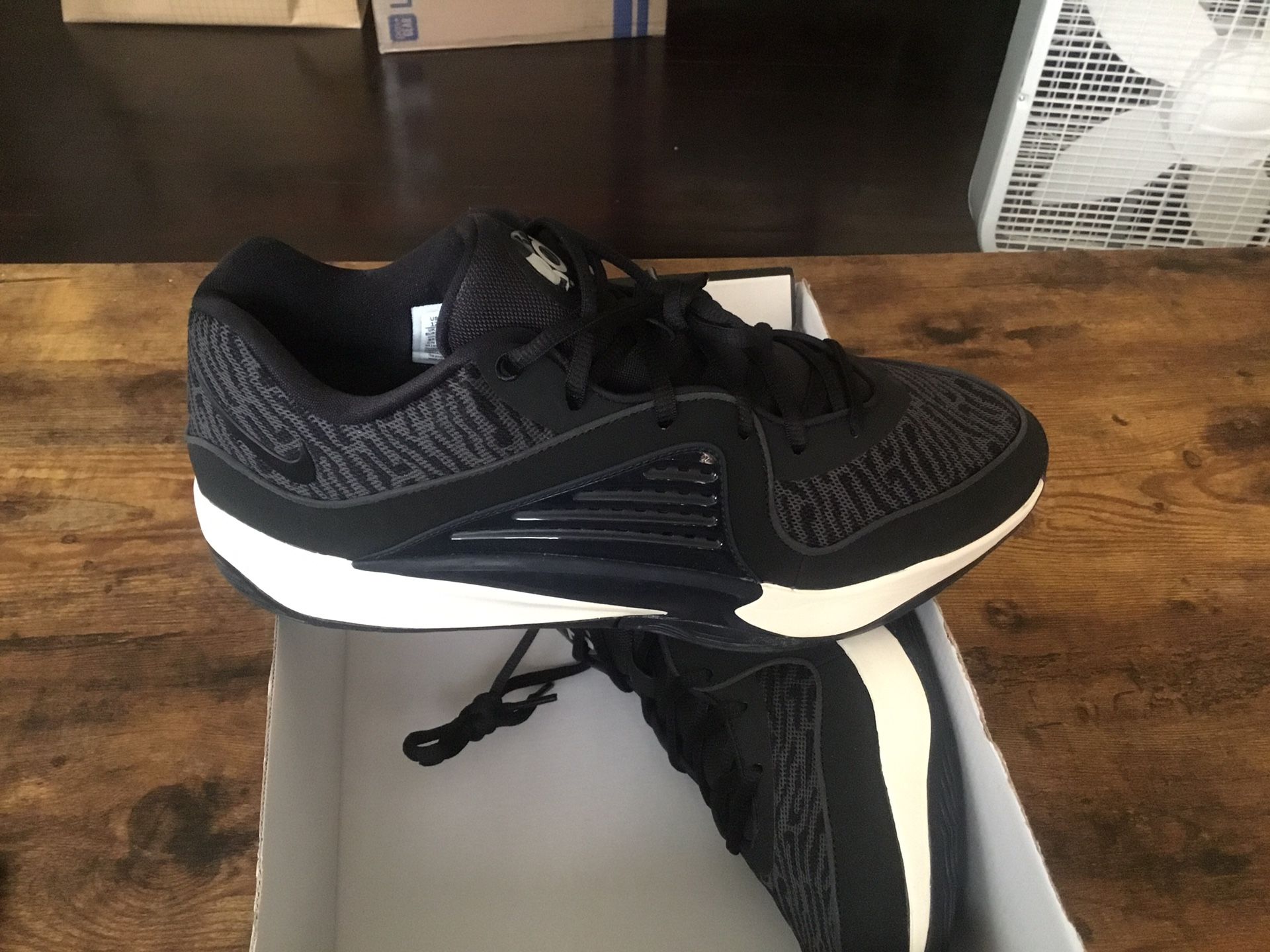 New Men’s Nike KD16 size 12