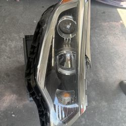 2016 Kia Optima Passenger Side Headlight