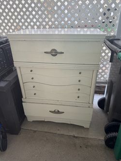 Free dresser