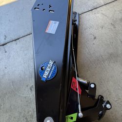 Reese 94920 Goose Box 5th Wheel Pin Box, Air Ride, 20,000 lbs, Black