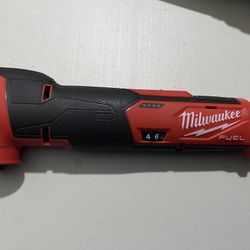 Milwaukee Oscillating Multi-tool (TOOL ONLY)