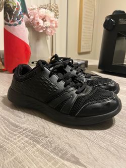 Eurostar Women’s Non-slip Work Shoes (Size 7.5)