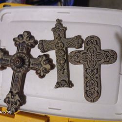 Assorted Crosses Hanging And Standing 