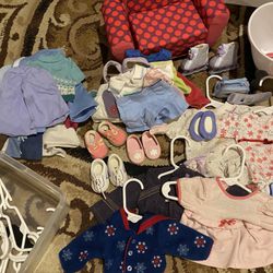 American doll Clothes, Shoes, A Bed, Couch, Tub, Accessories 