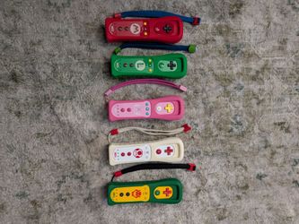 Nintendo Wii Remote Plus Mario Character Controller Bundle