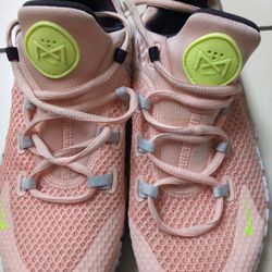 Women's Nike Metcon 4 Size 6.5