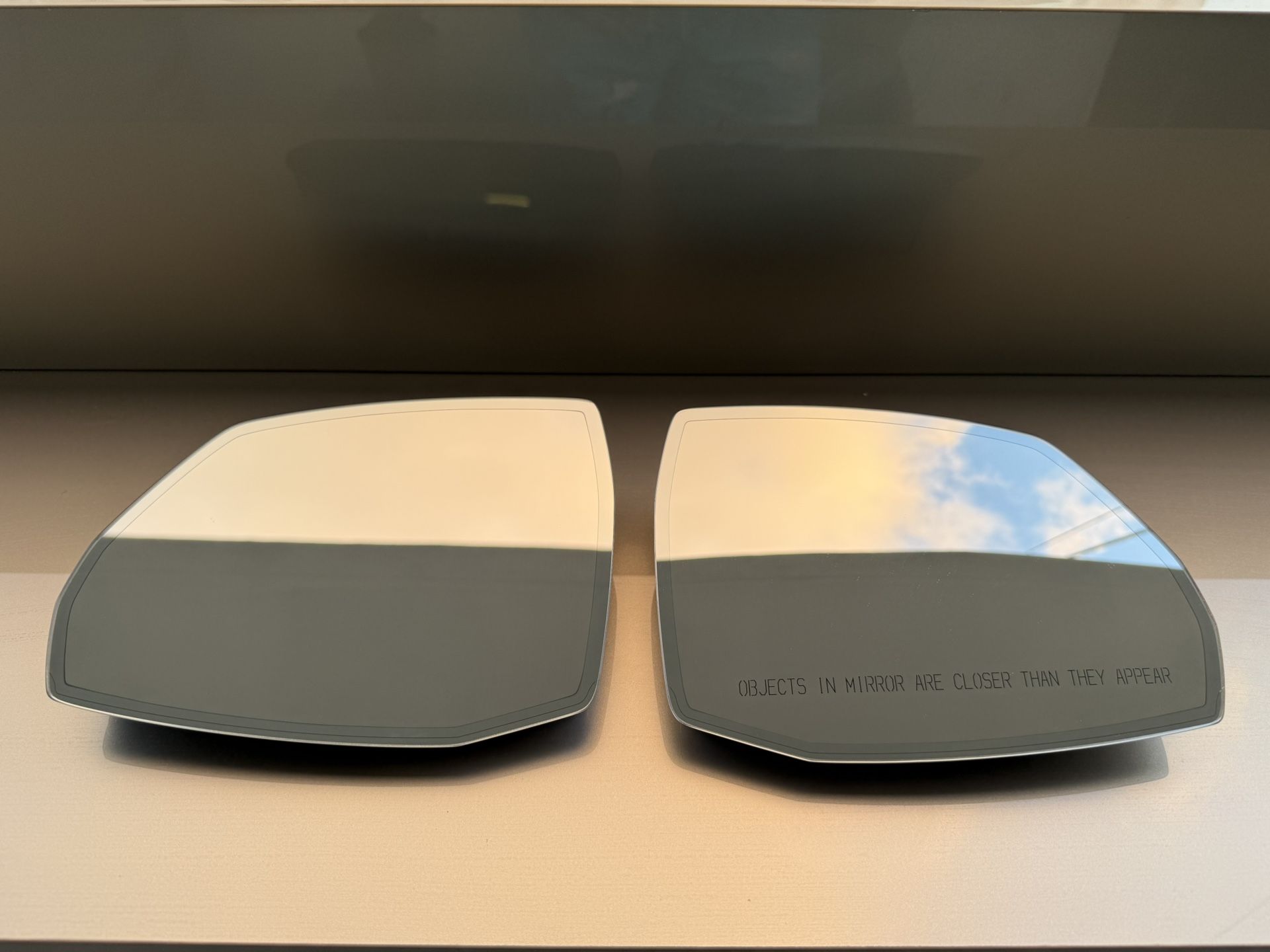 Audi Q5 FY Q7 4M Original Mirror Glass Set with Dimming and Heating 2016+