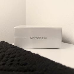 Apple AirPods Pro 2nd Generation with MagSafe Wireless Charging Case - White