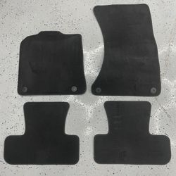 OEM Audi Q5 2009-2017 Black Carpet Floor Mats