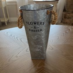 11x6 Galvanized Flower Vase. Excellent Cond