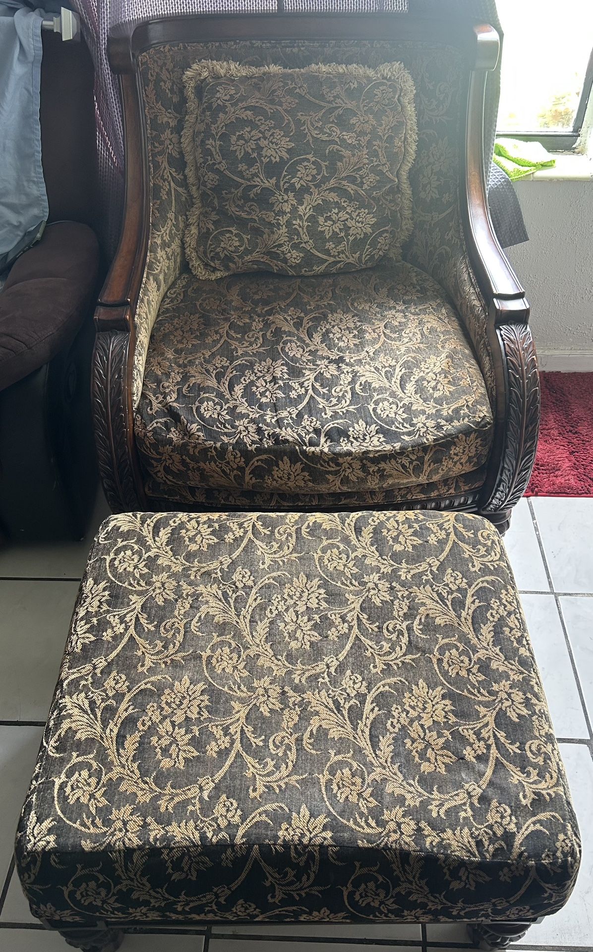 Decorative Arm Chair And Ottoman