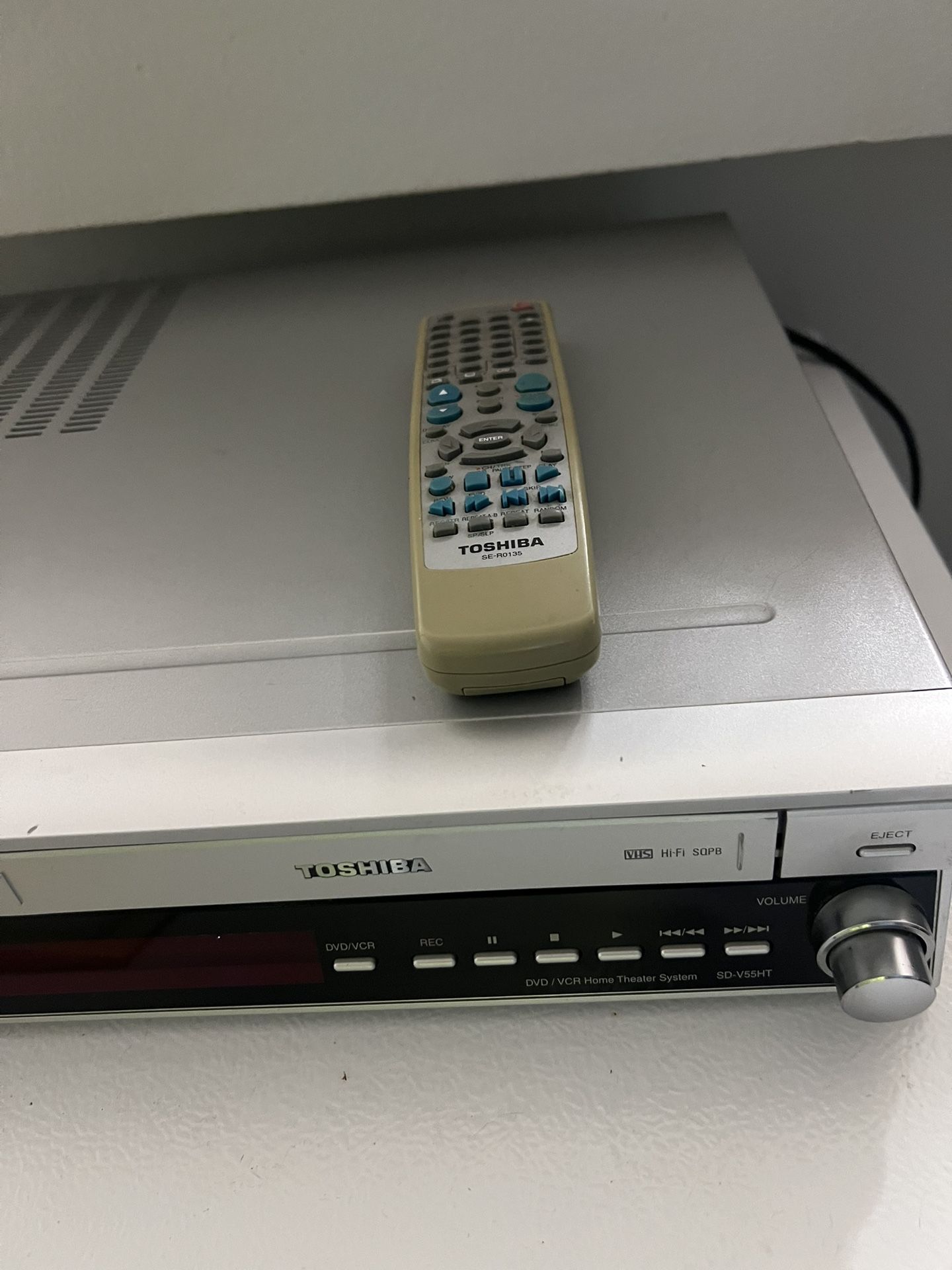Toshiba SD-V55HT DVD/VCR Combo
