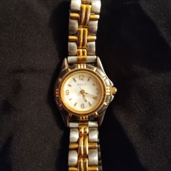 Two Tone Relic by Fossil Quartz Watch for Women, Vintage Ladies Fossil