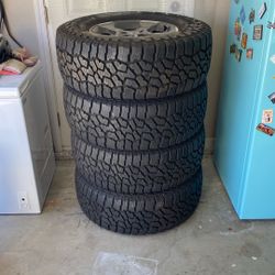 2020 Jeep Gladiador Rubicon LT285/70R17 