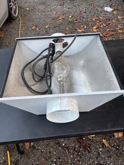 Grow Light Hood Reflector with HID Bulb