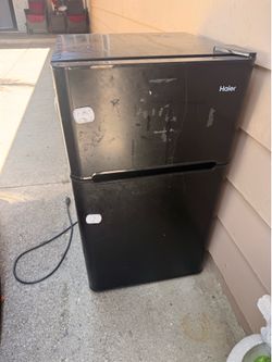 Mini fridge