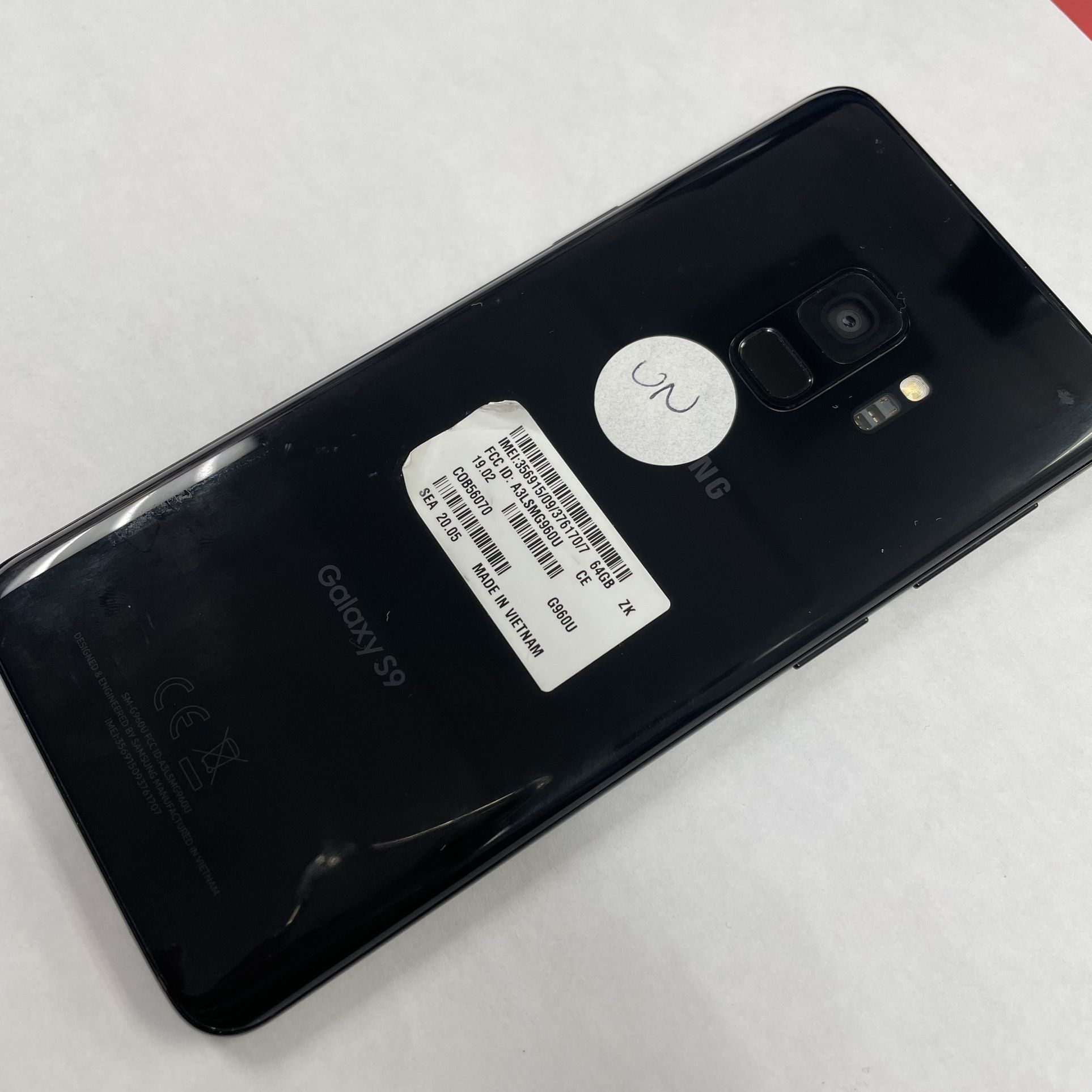 Samsung Galaxy S9 | Unlocked | Comes with store warranty| Free Cable & Charger | Unlocked | Comes with store warranty| Free Cable & Charger