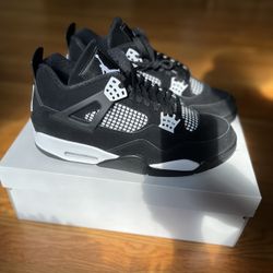 Jordan 4 White Thunder Size 10.5M
