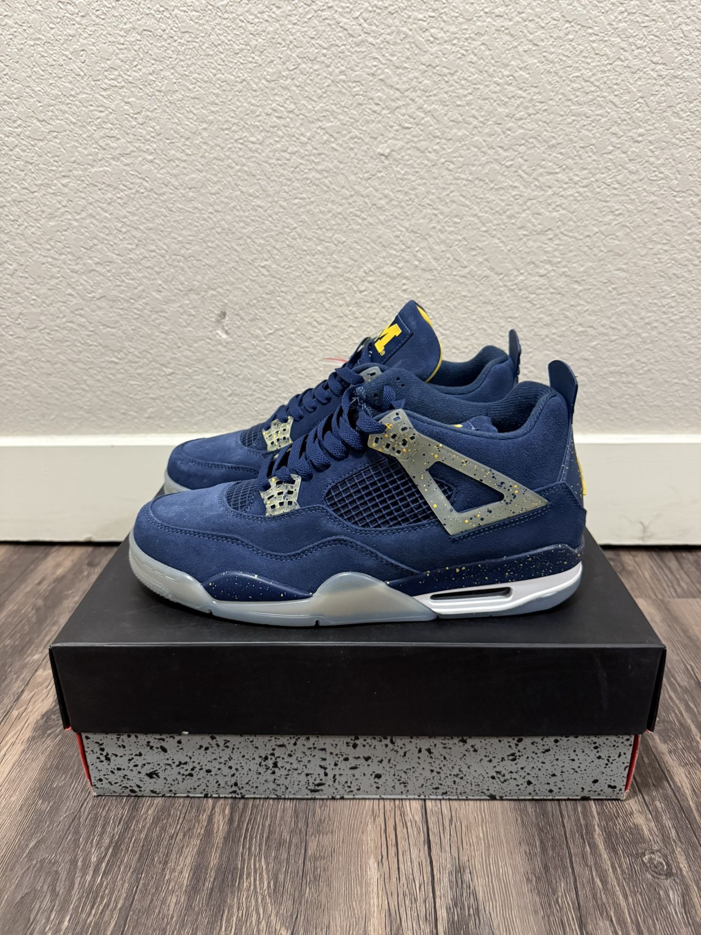 Nike Air Jordan 4 Retro College Navy Size 10