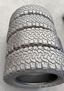 275/60/20 Bfgoodrich Selling a set of 4 tires in excellent condition 🫡