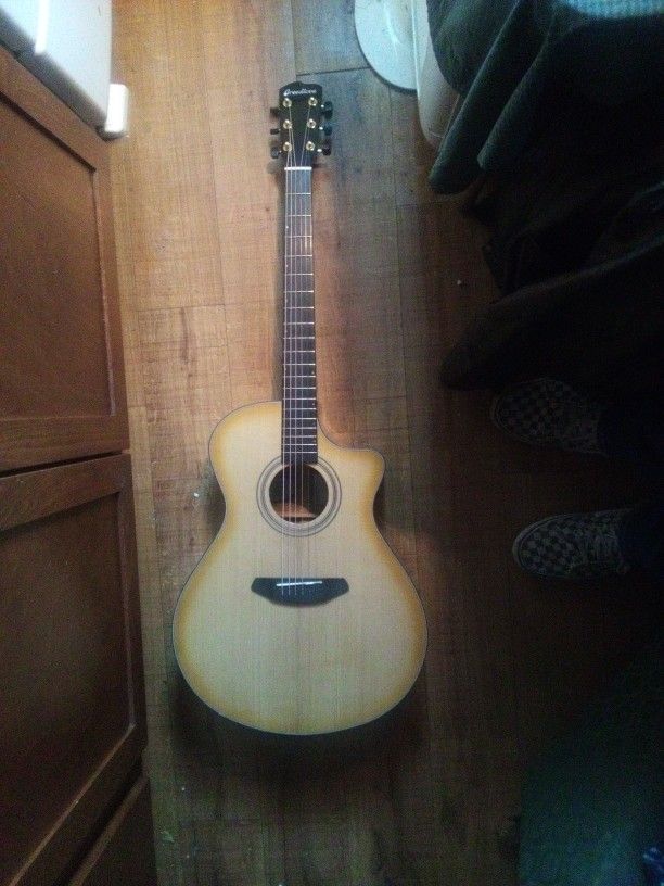 Breedlove Artista Concerto Natural Shadow