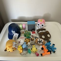 Mixed Toy Figure Lot