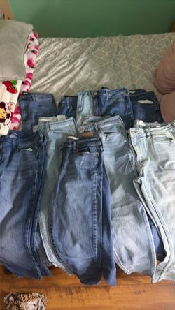 10 pairs of jeans ( never used / worn 1/2 )