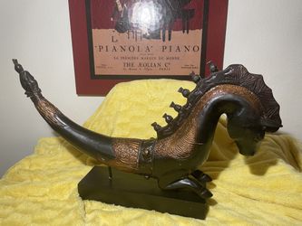 WOODEN SEAHORSE FROM PIER ONE IMPORTS