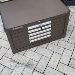 Kennedy tool chest