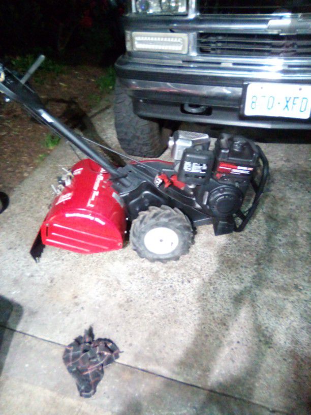 Craftsman Dual rotary Tines Tilling 19 Inch 7.0hp Engine 