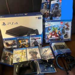 PS4 Lot with 7 Games & Extras