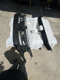 2019-2021 HONDA CIVIC SPORT Front Bumper Gloss Black Grille Assembly Emblem