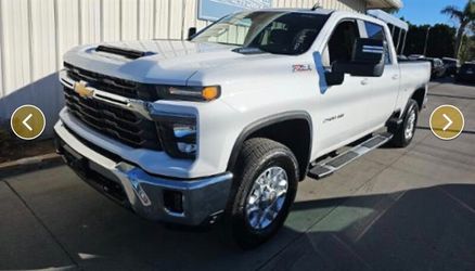 2024 Chevrolet Silverado 2500 DIESEL TRUCK 4WD LOW MI CHEVY SILVERADO 2500 TRUCK