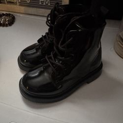 Black Boots