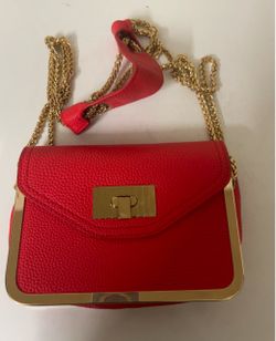 Very Elegant Red and Gold Woman Shoulder Bag