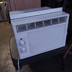 G.E AIR CONDITIONER 