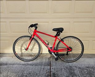 Giant Escape 3 (Small) - Fresh Tune-Up + Kickstand & Lock ($240)