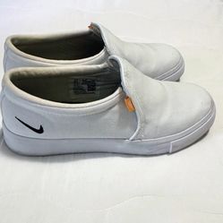 Nike Court Royal. Women Size 6.5