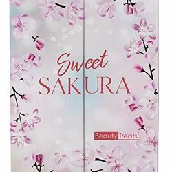 Sweet Sakura features 35 colors eyeshadow and 8 face powders